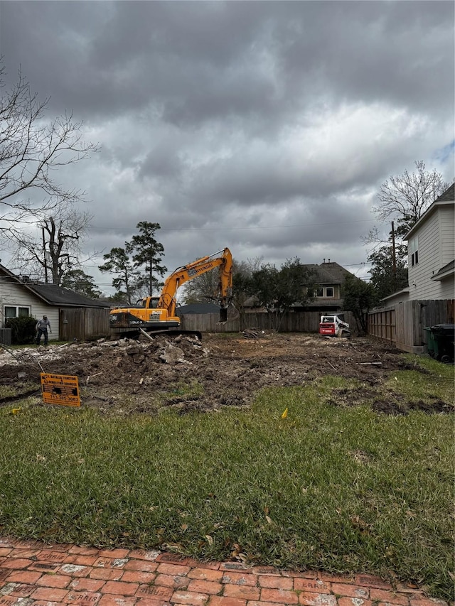 view of yard with fence