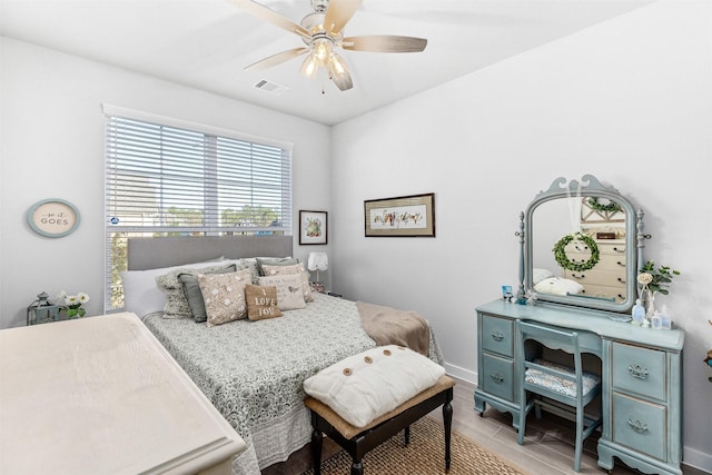 bedroom featuring ceiling fan