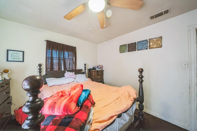 bedroom featuring ceiling fan