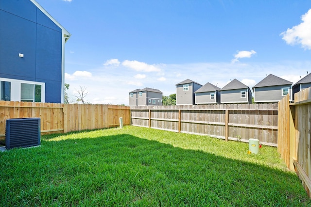 5613 Iris Harvest Ln, Houston, TX 77091 - view of yard with a residential view and cooling unit