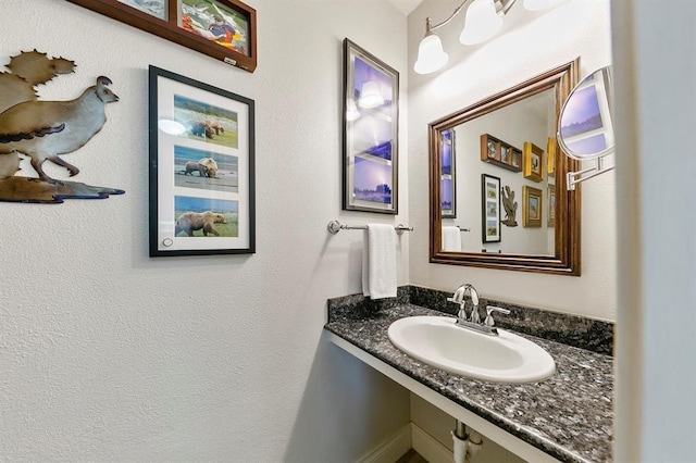 bathroom featuring sink