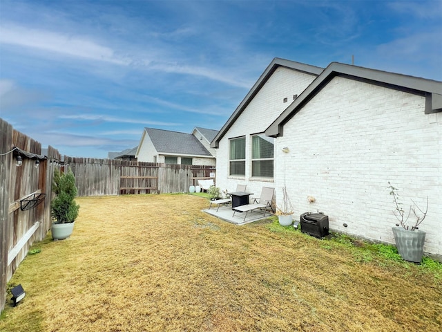 view of yard with a patio