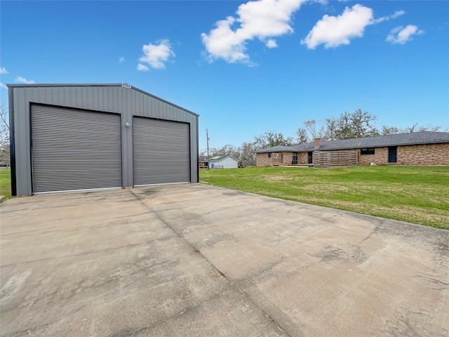 view of detached garage