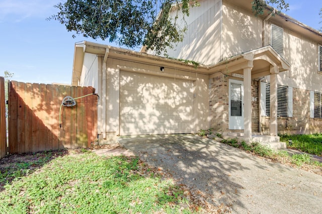 view of front facade with a garage