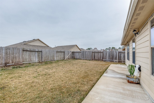 view of yard with a patio