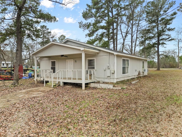 manufactured / mobile home featuring covered porch