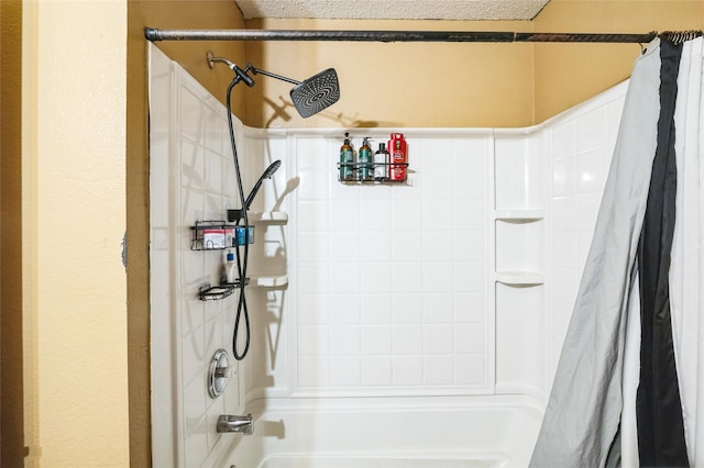 bathroom with shower / tub combo