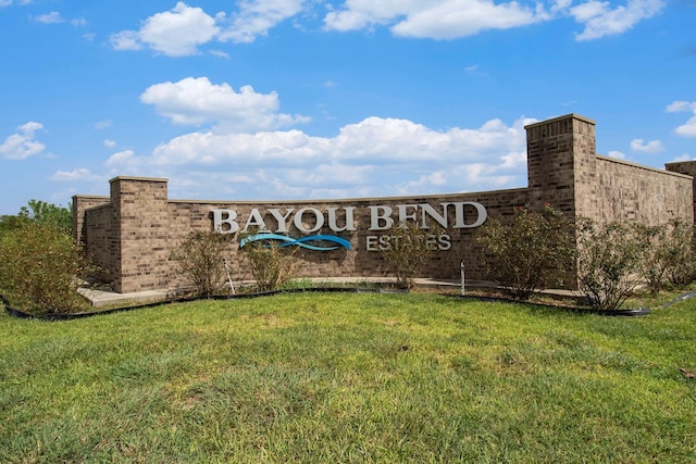4310 Karam Lndg, Dickinson, TX 77539 - community / neighborhood sign featuring a lawn