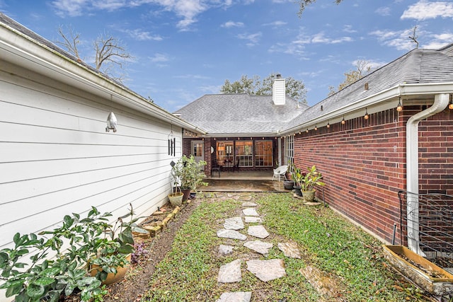 view of yard featuring a patio area