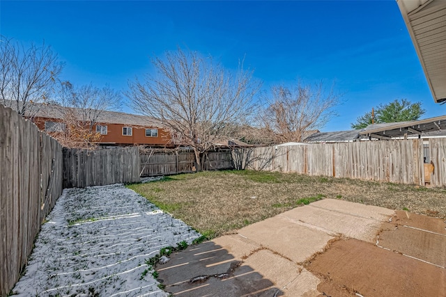 view of yard featuring a patio