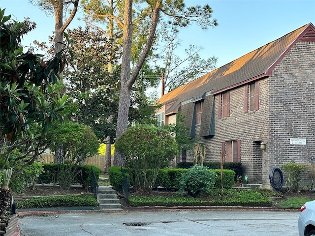 view of home's exterior