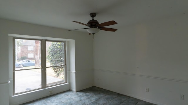 empty room with ceiling fan