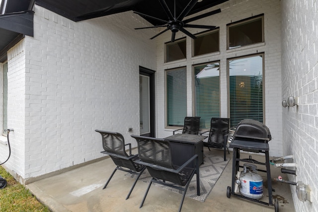 view of patio with ceiling fan