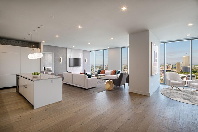 1711 Allen Pkwy Unit 2502, Houston, TX 77019 - photo 1
