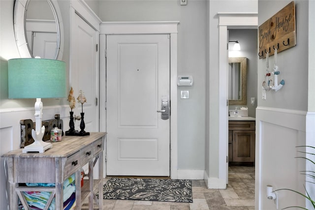 foyer featuring sink