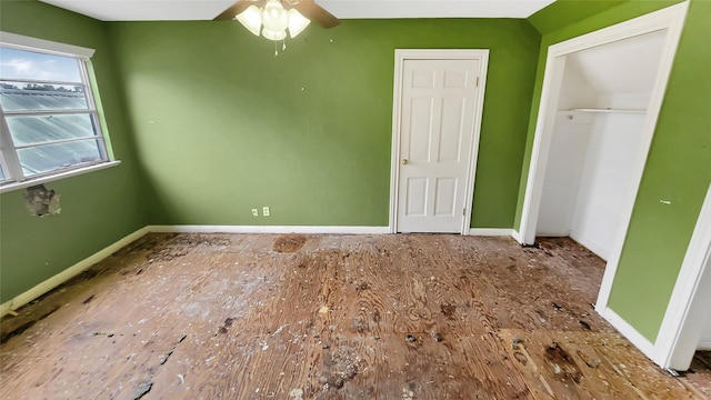 unfurnished bedroom featuring a closet