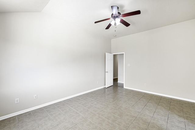 unfurnished room featuring ceiling fan