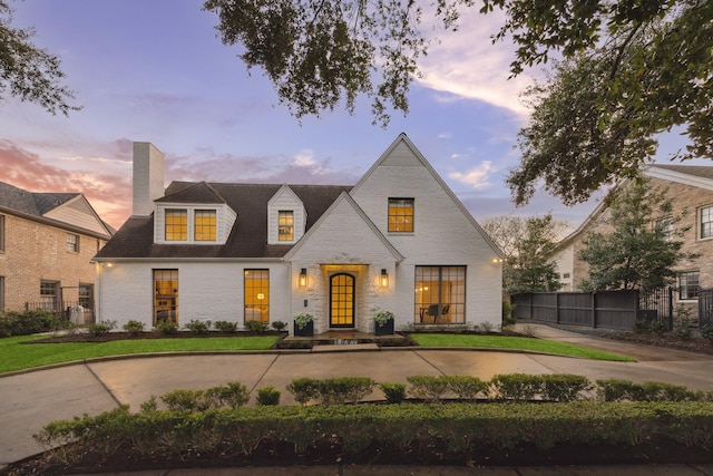 view of front of property