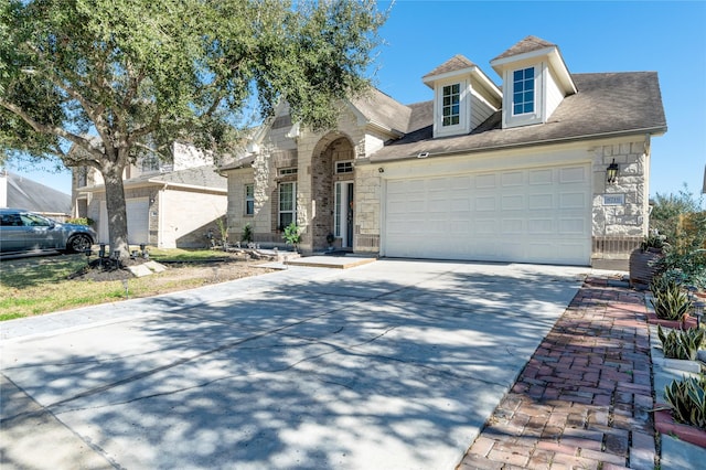 view of front facade featuring a garage