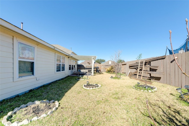 view of yard featuring a pergola