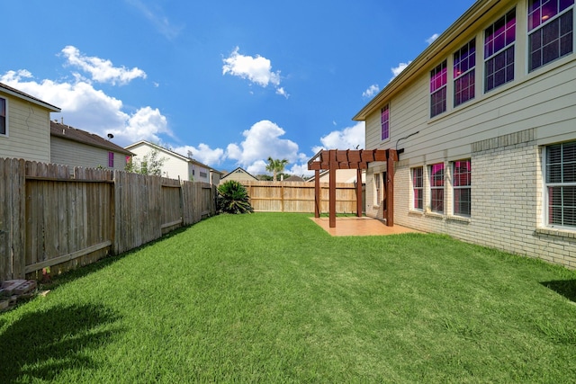 view of yard featuring a patio area and a pergola