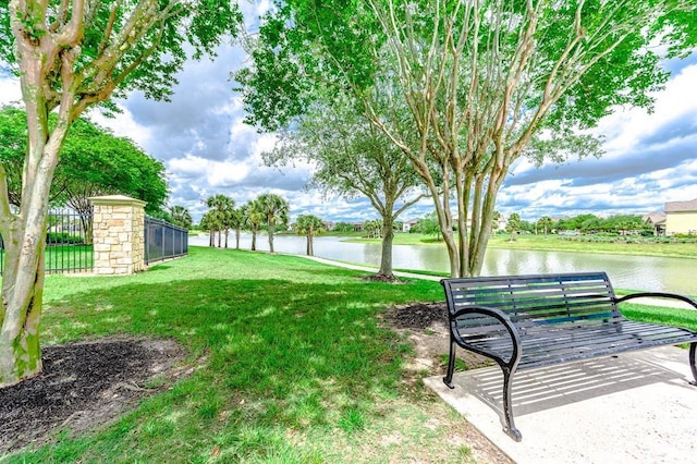 view of yard featuring a water view