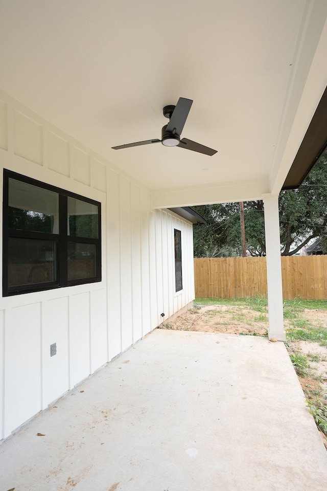 view of patio featuring ceiling fan