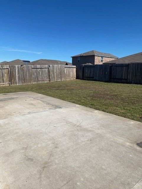 view of yard with a patio