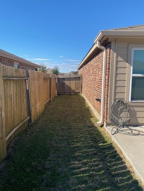 view of yard with a patio