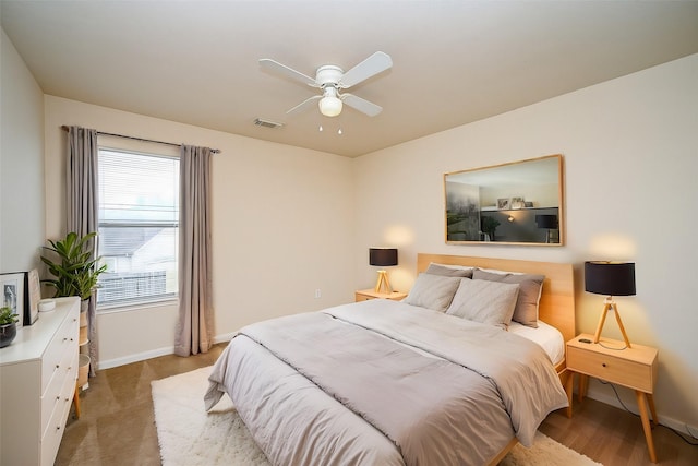 bedroom with ceiling fan