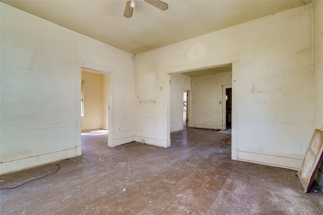 empty room with ceiling fan