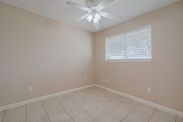 empty room with ceiling fan