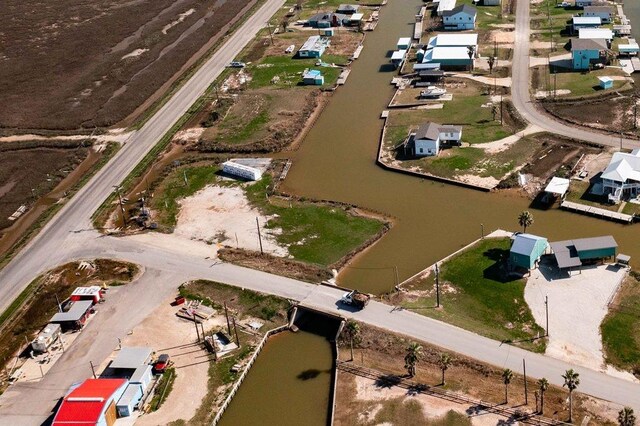 201 Carancahua St, Sargent, TX 77414 - photo 4