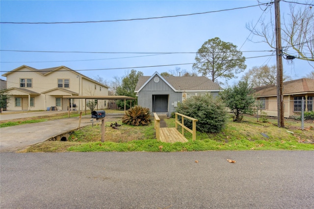 view of front of house