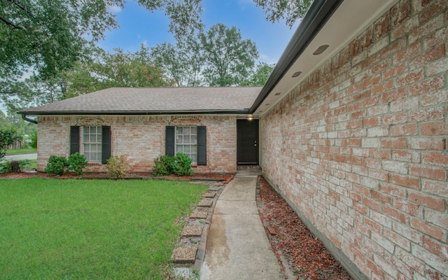 view of front of house with a front yard