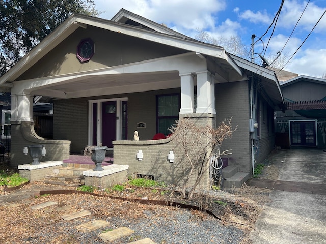 view of front of house featuring a porch