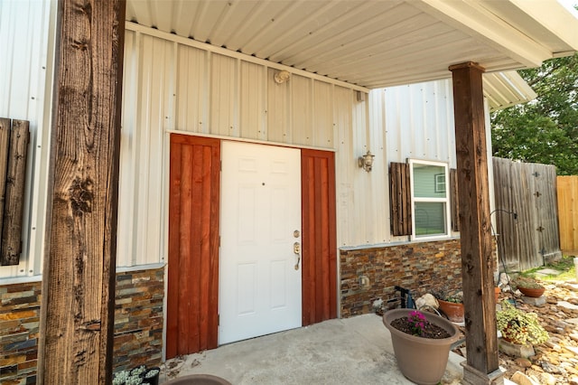 view of entrance to property