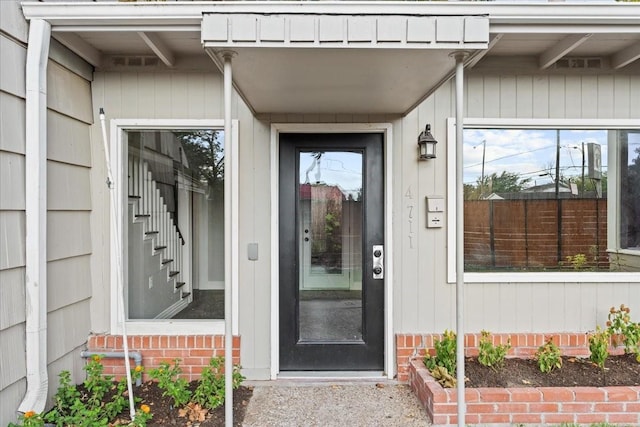 view of property entrance