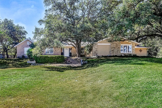 view of yard with a garage