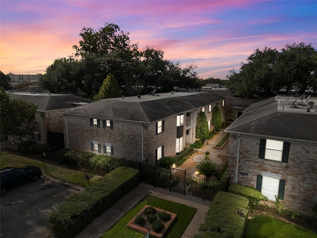 view of aerial view at dusk