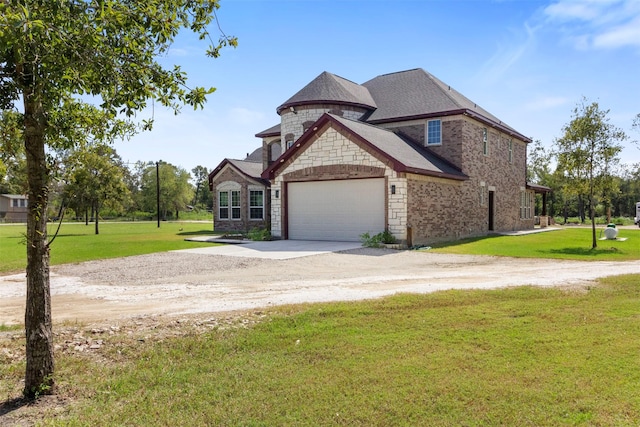 view of front of house with a front lawn