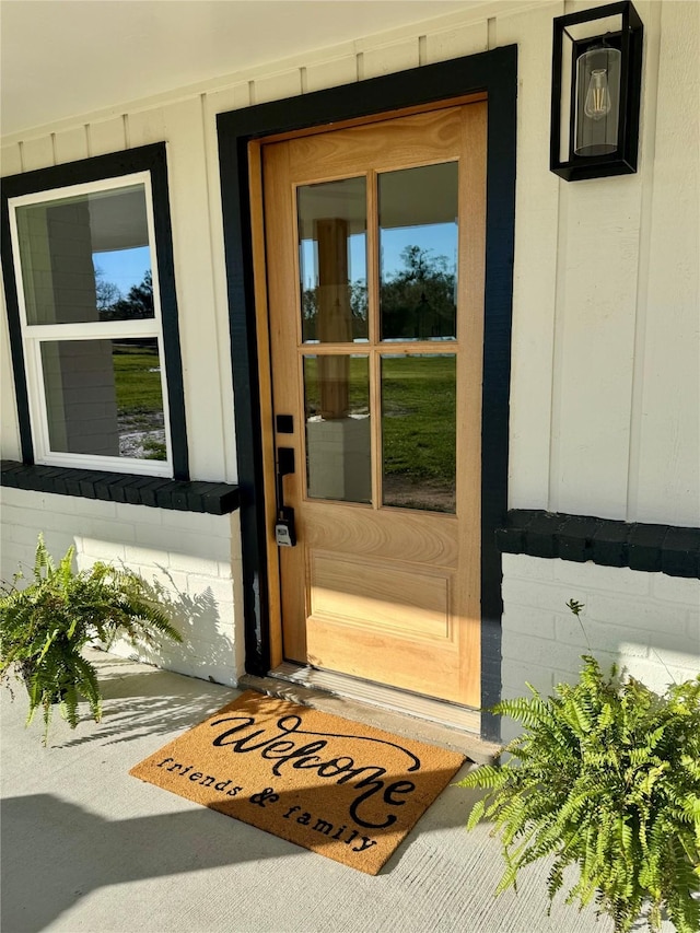 view of property entrance