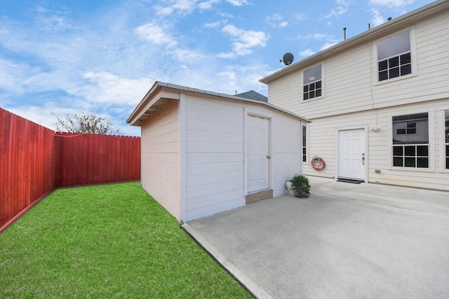 exterior space featuring a yard