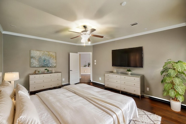 bedroom featuring crown molding, dark hardwood / wood-style floors, and ceiling fan