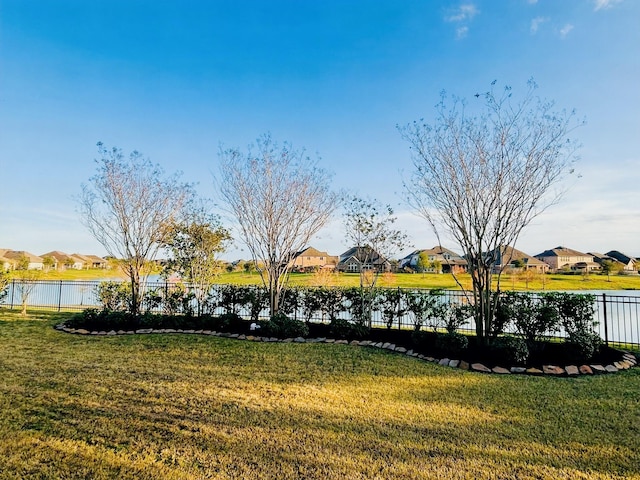 view of yard featuring a water view