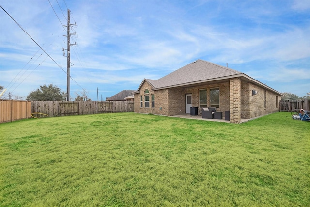 view of yard featuring cooling unit and a patio area