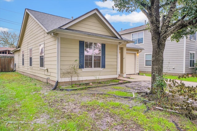 view of front of home featuring a garage