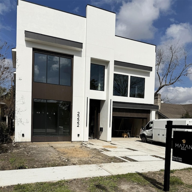 view of front of house with stucco siding