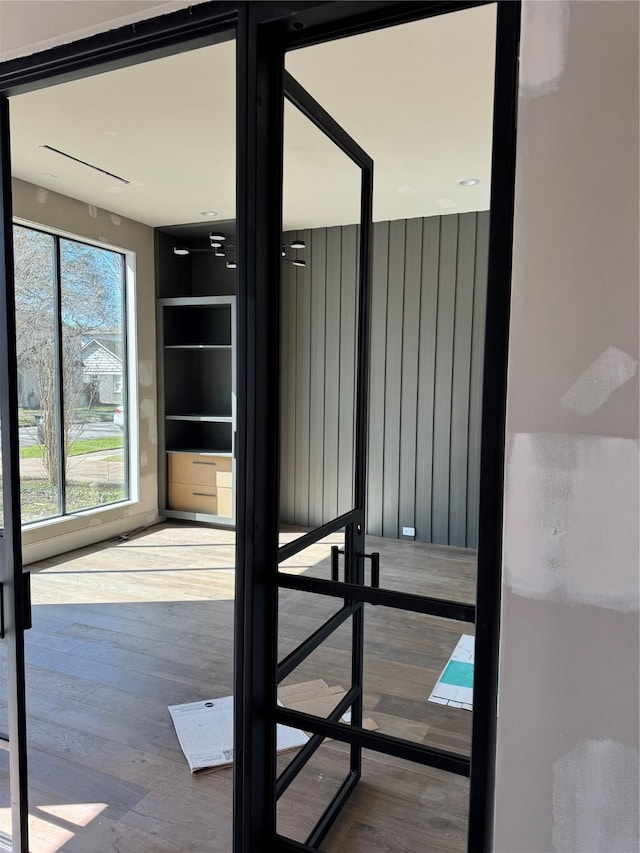 entryway featuring wood finished floors