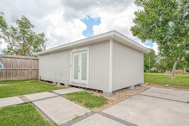 exterior space with a yard